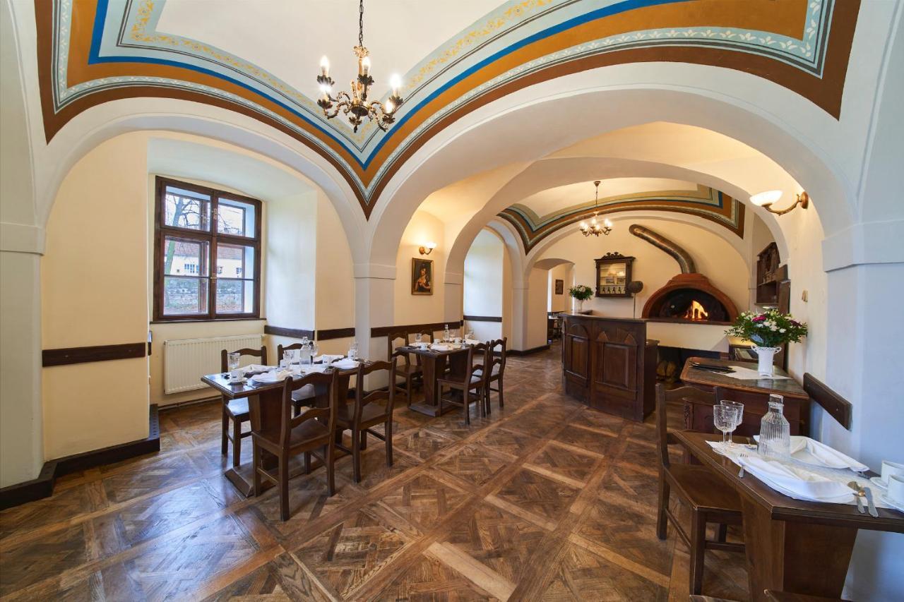 Penzion Zamek Lesany Netvořice Exterior foto